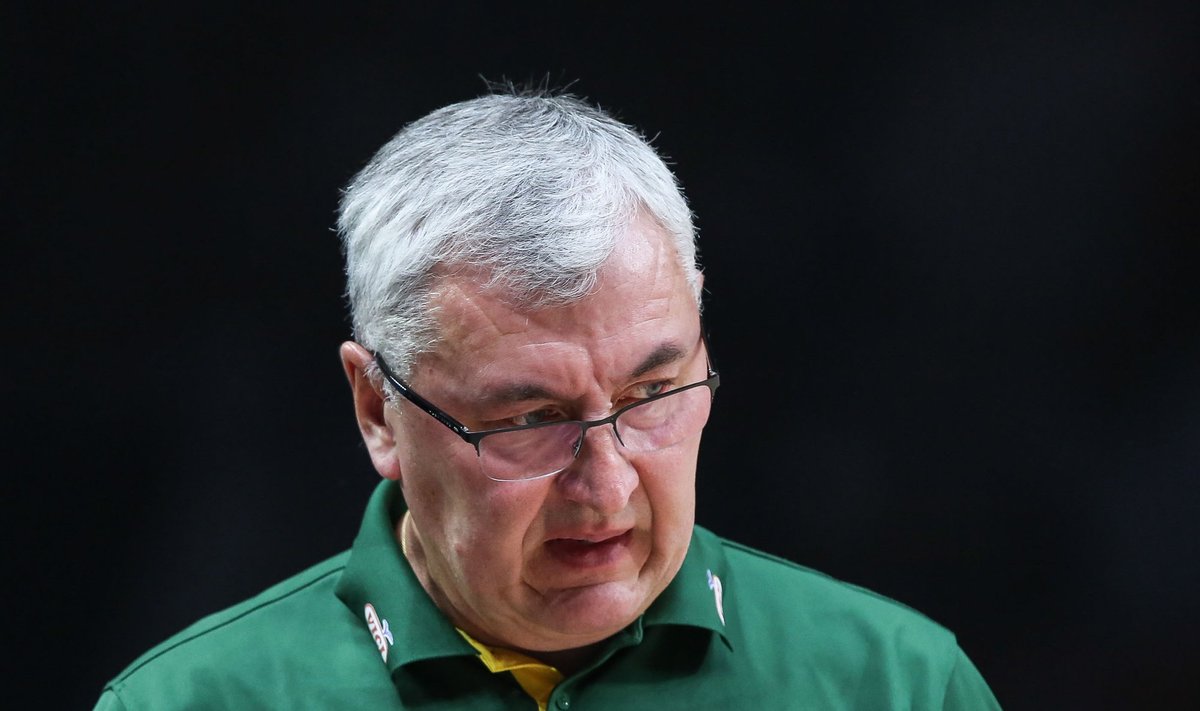 J. Kazlauskas išvyksta į JAV susitikti su Lietuvos krepšininkais