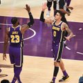 Įspūdingą „Timberwolves“ tritaškių lietų atlaikę „Lakers“ įsirašė penktąją pergalę