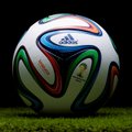 „Adidas“: pasaulio futbolo čempionatas pardavimus išaugins iki 2 mlrd. eurų
