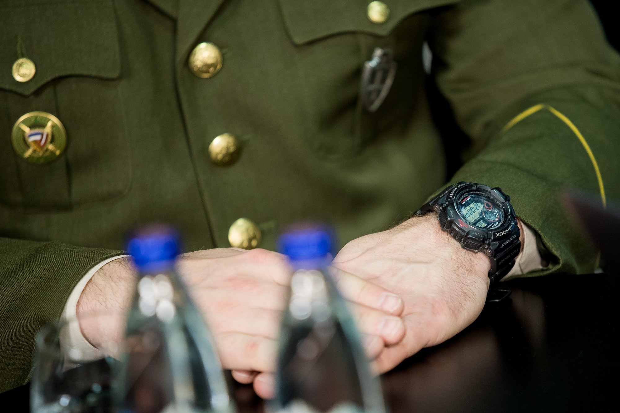 Army to give 50 machine guns to civilian paramilitary organization