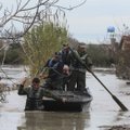 Albanija nuo potvynių nukentėjusiems gyventojams į pagalbą siunčia kariuomenę