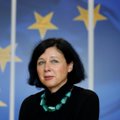 ES komisarė uždarė savo paskyrą „Facebook“ ir pavadino tinklalapį „neapykantos skrynia“