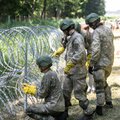 На границе с Беларусью патрулируют около 100 военных