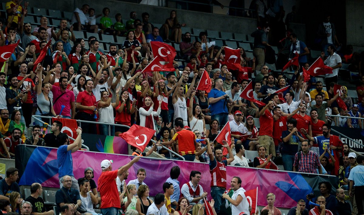 Turkijos krepšinio sirgaliai