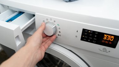 Buityje dažnai naudojama priemonė, kuri akimirksniu iš skalbyklės gali pašalinti bjaurų kvapą