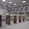Į Lentvario biblioteką – ne tik skaityti knygų: lankytojai naudojasi žaidimų konsolėmis ir net siuvimo mašina
