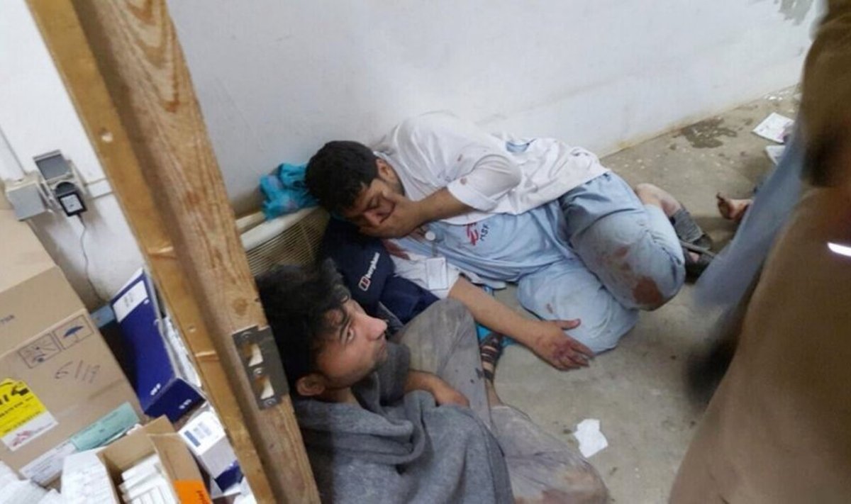 Afganistano Kunduzo ligoninės personalas, išgyvenęs atakas iš oro