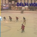 „Hockey Punks“ ledo ritulio komandoje - ir merginos