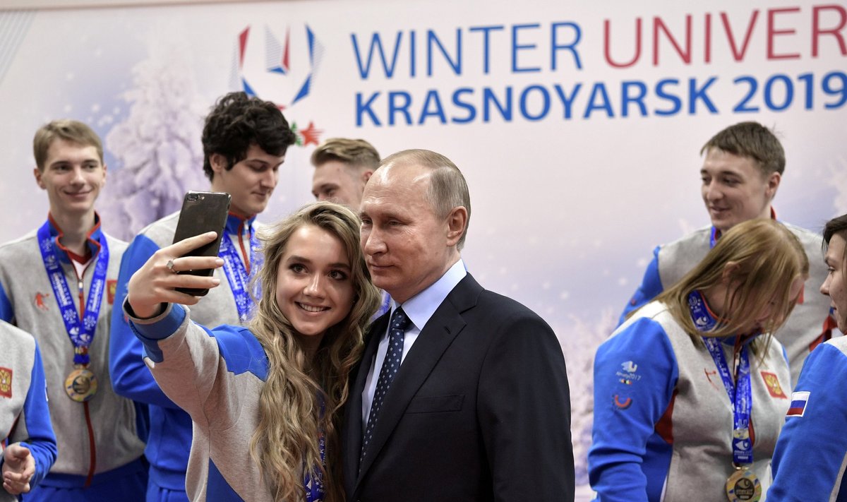 Vladimiras Putinas su jaunaisiais sportininkais Krasnojarske
