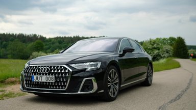 Atnaujinto „Audi A8“ testas: ar gali 5 metrų ir 2 tonų „laivas“ kuo nors nustebinti?