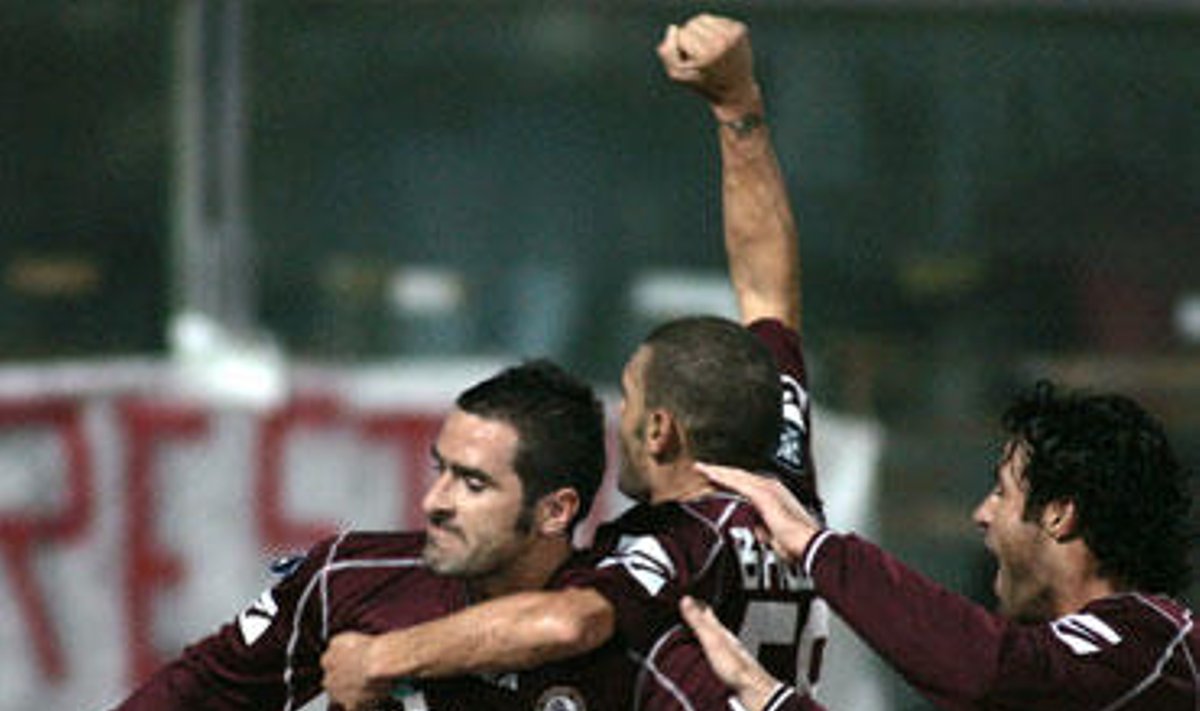 "Livorno" futbolininkai džiaugiasi įvarčiu