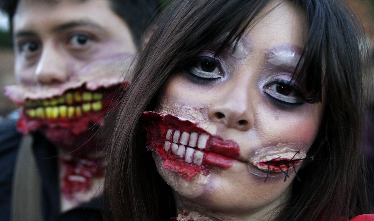 Bogotos gatves buvo užplūdę tūkstančiai zombių 