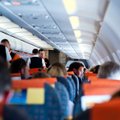 5 mitai apie „švarius“ lėktuvų salonus ir čia tykančius užkratus