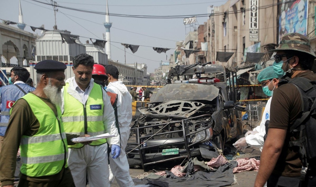 Rytų Pakistane per sprogdinimą prie sufijų šventovės žuvo mažiausiai 5 žmonės