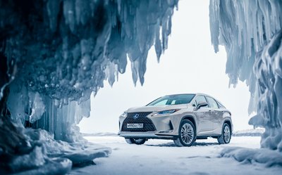 "Lexus" automobilių galimybės išbandytos ant užšalusio Baikalo ežero