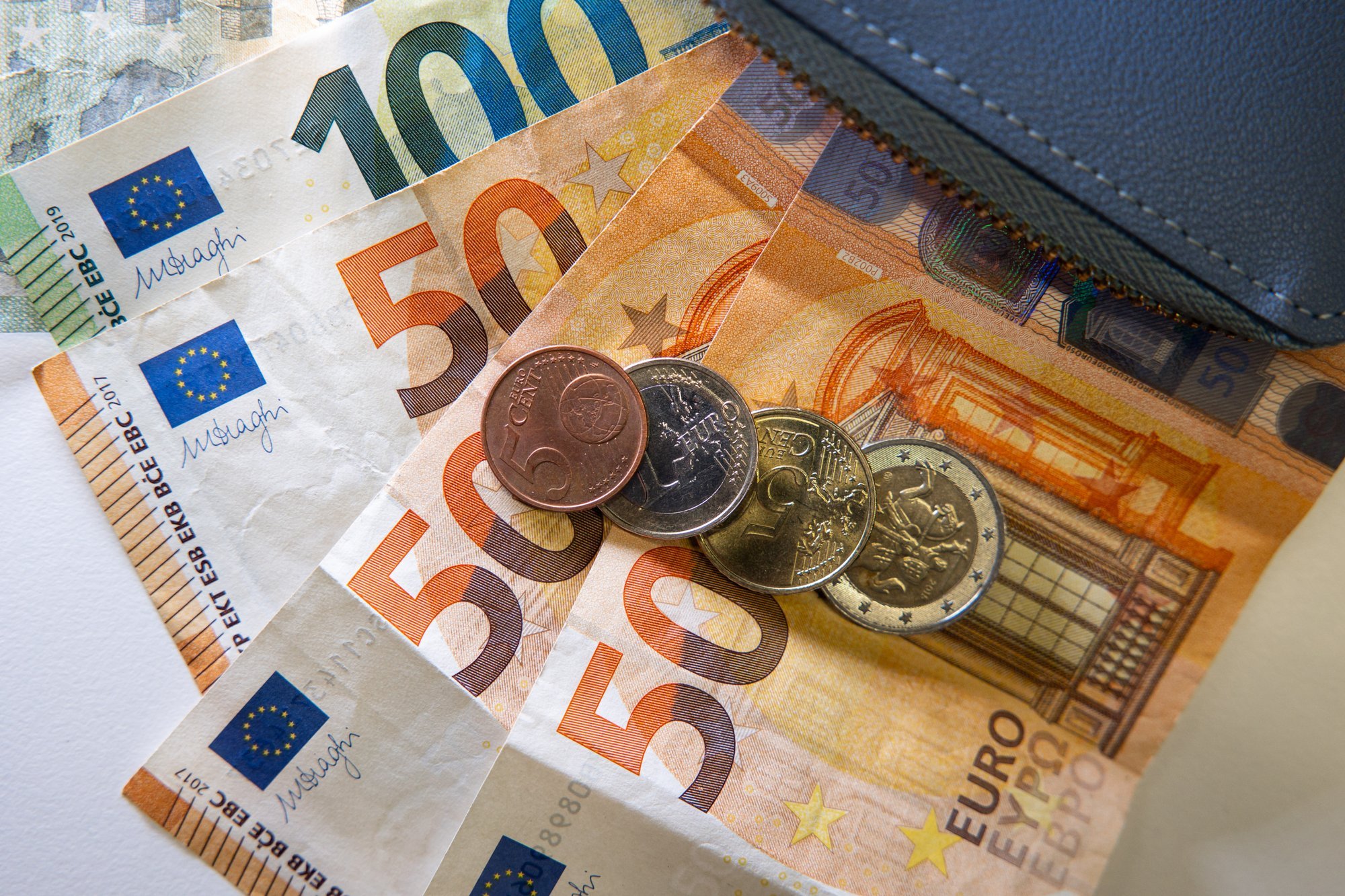 Corporate tax raise might affect Lithuania’s investment climate economist Delfi EN