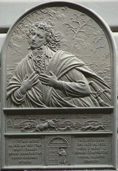 M. K. Oginskio atminimo lenta prie rūmų Florencijoje (skulpt. V. Januškievičius, Baltarusija)