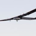 „Solar Impulse 2“ po pertraukos vėl stebina pasaulį