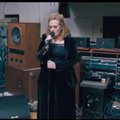 Rekordus gerinanti Adele pristato dar vieną būsimą hitą