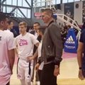 COVID-19 užpuolė ir Serbijos krepšinio žvaigždę Jokičių