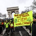 Paryžiuje „geltonųjų liemenių“ protestuotojai susirėmė su policija