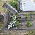 Ieškomi kapinėse siautėję vandalai – išniekinta dvylika kapaviečių