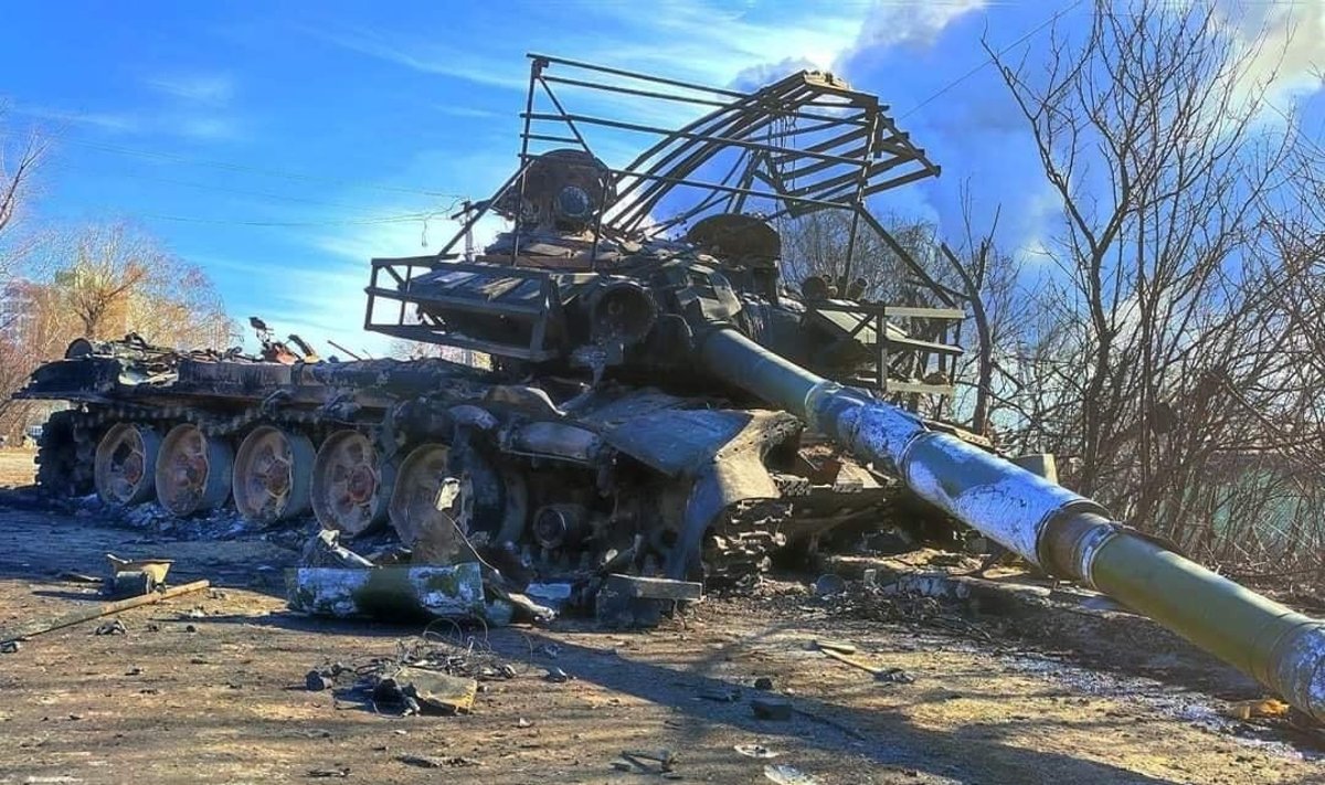 Sunaikintas rusų tankas