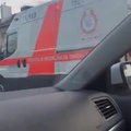 Kaune susidūrusi su automobiliu nukentėjo mažametė dviratininkė, prireikė medikų