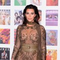 Nei nuoga, nei apsirengusi: Kim Kardashian šokiravo „Vogue“ puotos dalyvius