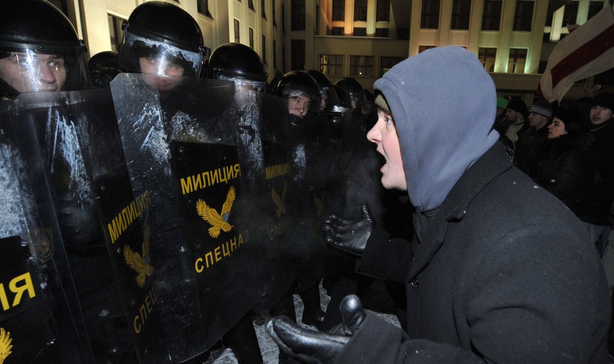 Susidorojimas su protestuotojais Minske, Baltarusijoje