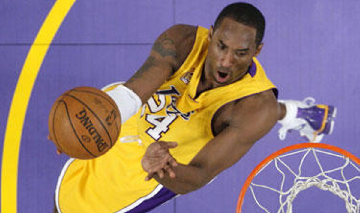 Kobe Bryantas ("Lakers")