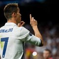 400-ąjį įvartį „Real“ klubui įmušęs C. Ronaldo toliau prašo, kad jam nešvilptų