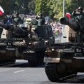 Karinio parado padrąsinti lenkai jaučiasi saugesni prieš potencialią agresorę