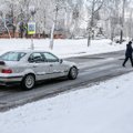 Naktį eismo sąlygas sunkins snygis ir plikledis