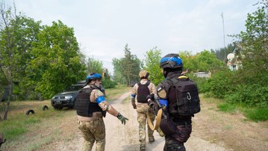 Ukraina: Vovčanske rusai ima į nelaisvę ir šaudo vietinius gyventojus