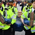 Londone vyksta protestas: žmonės nesitraukia jau keturias dienas