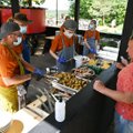 Į maisto „atlaidus“ Merkinėje traukia minios – „Pasaulio puodų“ restoranas pradėjo antrąjį sezoną