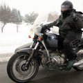 Ištisus metus važinėti motociklu neatbaido nei šalčiai, nei pūvanti technika