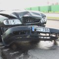 Netekties skausmą alkoholiu malšinęs „Audi“ vairuotojas nestabdydamas rėžėsi į moters „Toyotą“