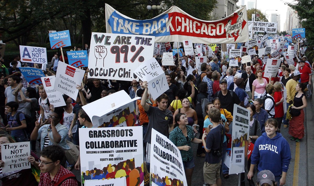 Čikagoje tūkstančiai protestavo prieš bankų politiką