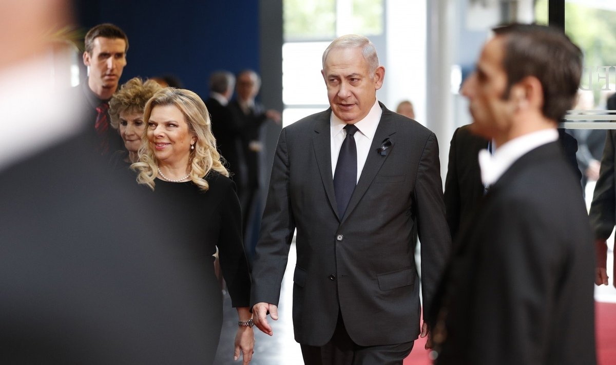Izraelio premjeras Benjaminas Netanyahu su žmona Sara