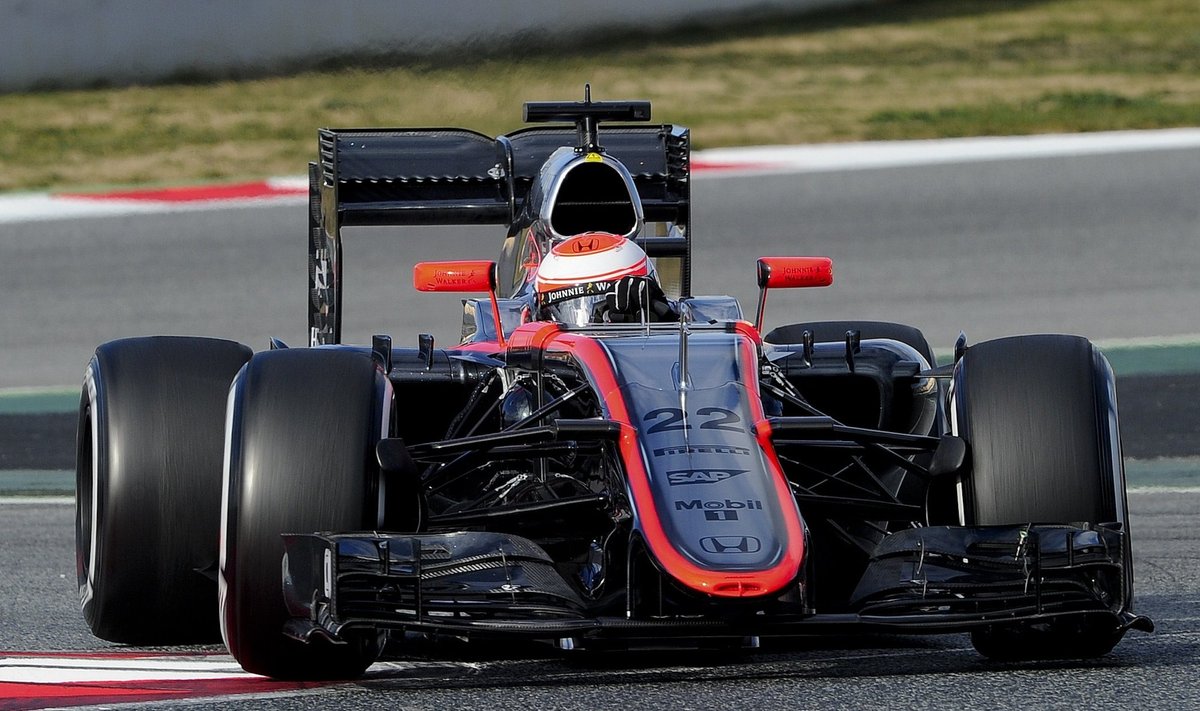 Jensonas Buttonas su "McLaren"