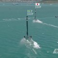 Naujosios Zelandijos jachta įspūdingai apsivertė Amerikos taurės regatos plaukime
