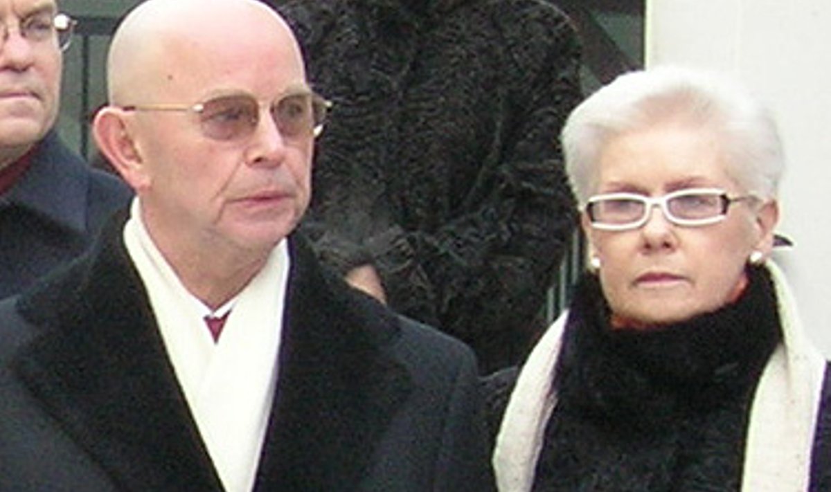 A.Vinkus su žmona