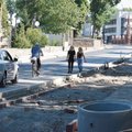 Rekonstrukcija centrinėje Kretingos gatvėje iš kantrybės veda ir vairuotojus, ir pėsčiuosius: pabaigos teks dar palaukti