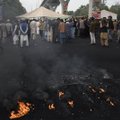 Pakistane protestuotojai blokavo svarbius kelius