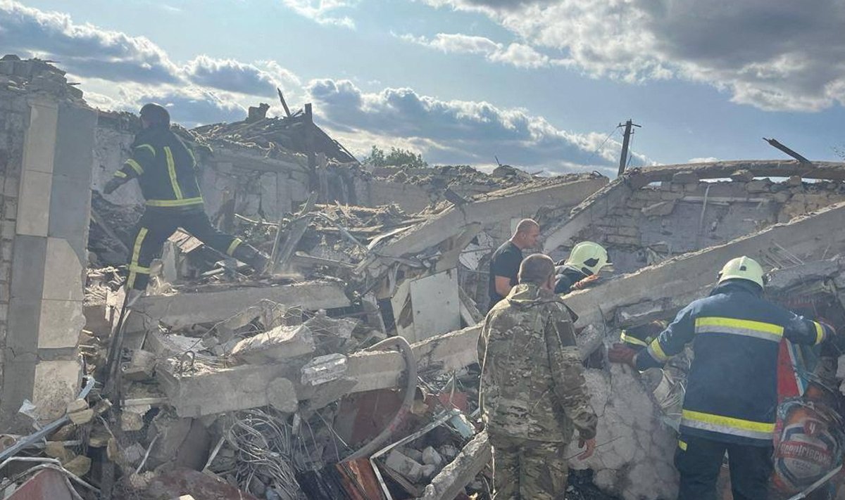 Rusai smogė parduotuvei Kupiansko rajone