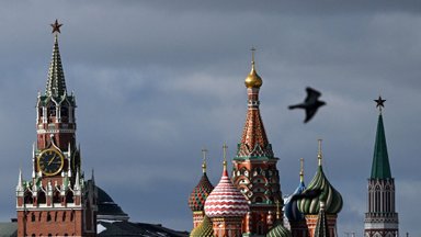 Отнять у России и отдать Украине. Может ли Запад конфисковать замороженные российские миллиарды?