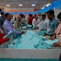 Indijoje pradėti skaičiuoti parlamento rinkimuose atiduoti balsai