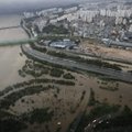 Š. Korėja skelbia perspėjimą dėl potvynių, P. Korėjoje stichijai nusinešus 16 gyvybių